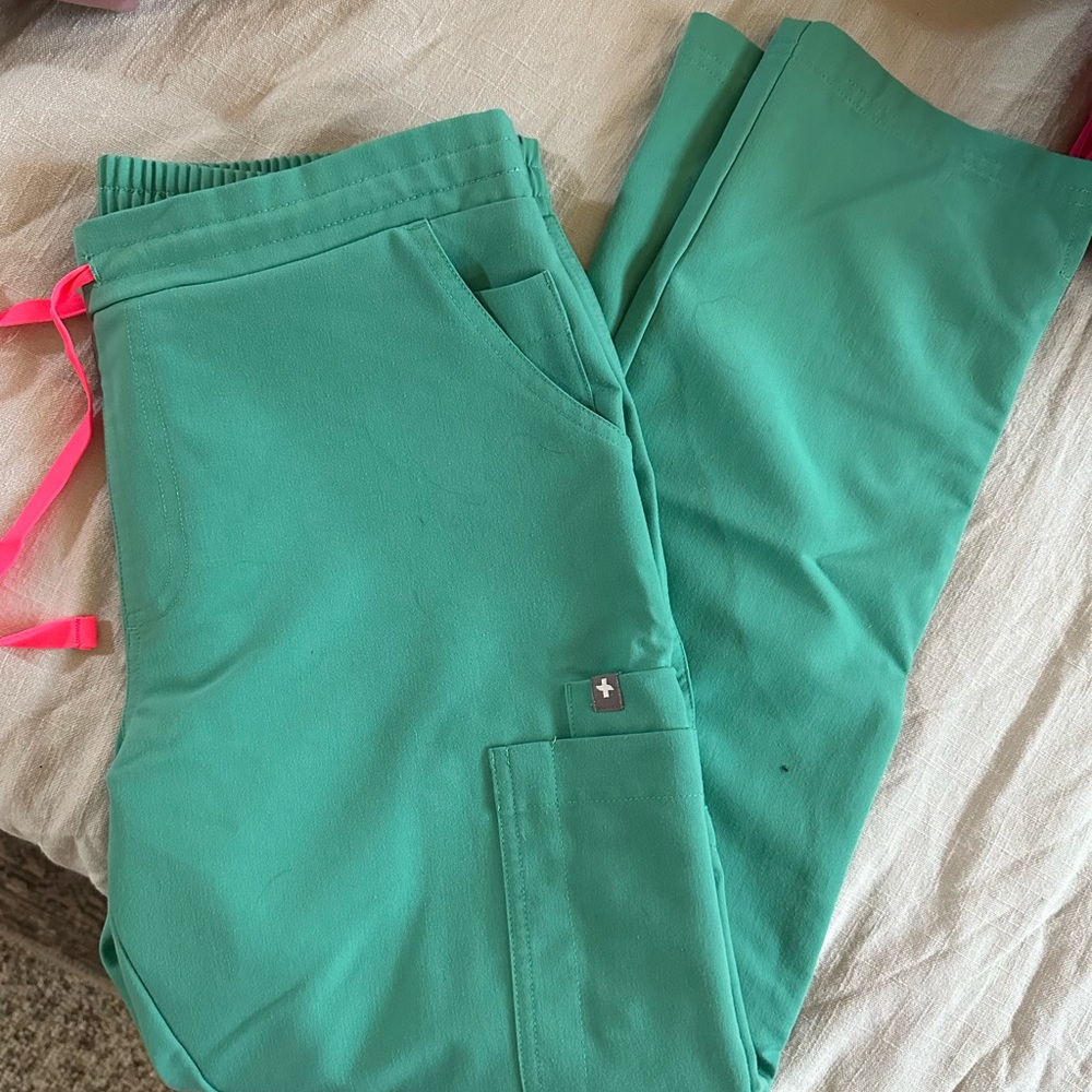 FIGS SURGICAL GREEN